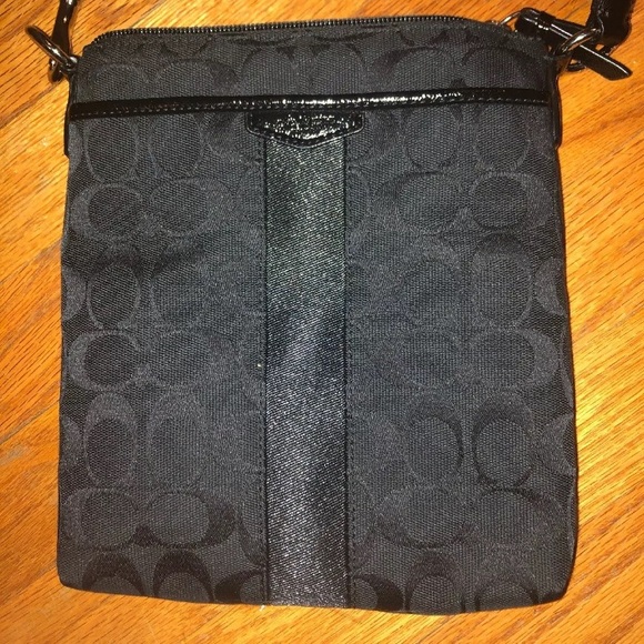 Black Coach Cross Body Bag - Picture 2 of 5